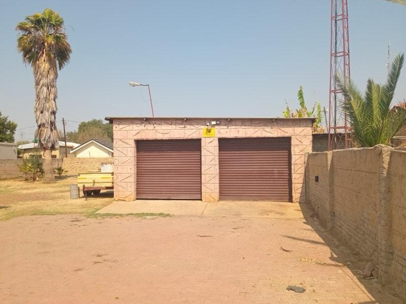 4 Bedroom Property for Sale in Bloemhof North West